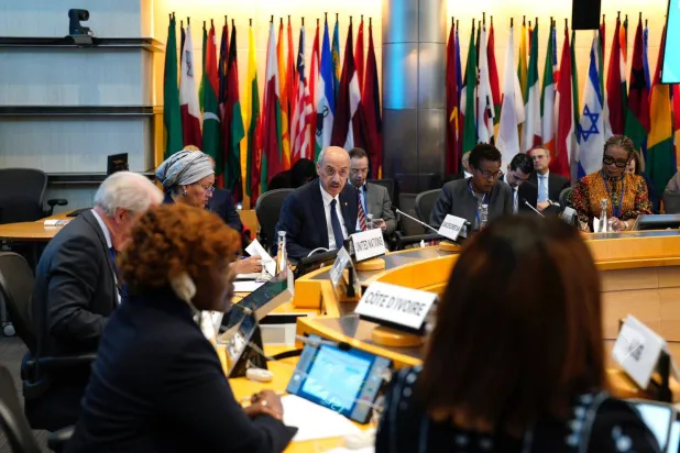 خلال مشاركة محمد الجاسر في نقاش المائدة المستديرة (البنك الإسلامي للتنمية)