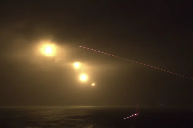 جانب من تدريبات عسكرية ليلية في تايوان 24 أكتوبر (أ.ب)