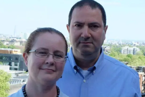 شيفون راف وزوجها آدم (بي بي سي)