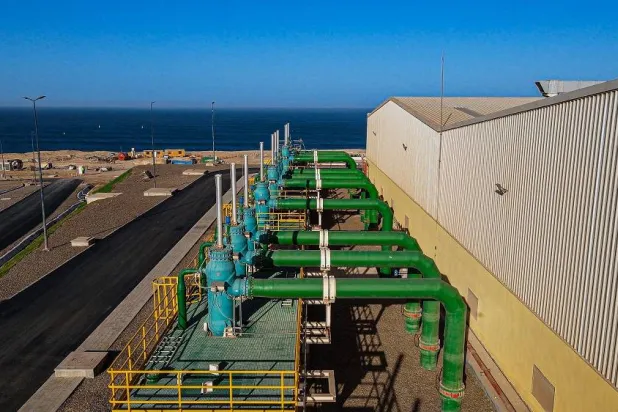 الطرق المعتمدة على الطاقة المتجددة يمكنها تحلية المياه بشكل مستدام (رويترز)