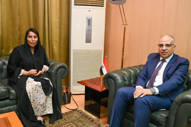 سويلم يلتقي سفيرة الإمارات في القاهرة (وزارة الموارد المائية)