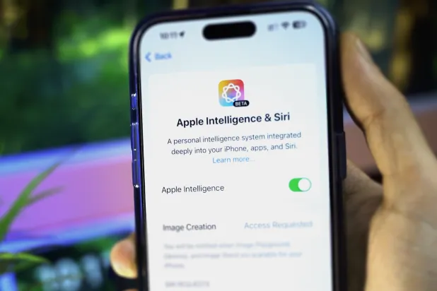 آي أو إس 18.1 يضيف ميزات الذكاء الاصطناعي لتحسين «سيري» وإدارة الإشعارات وتنظيم البريد وتحرير الصور وغيرها (أبل)