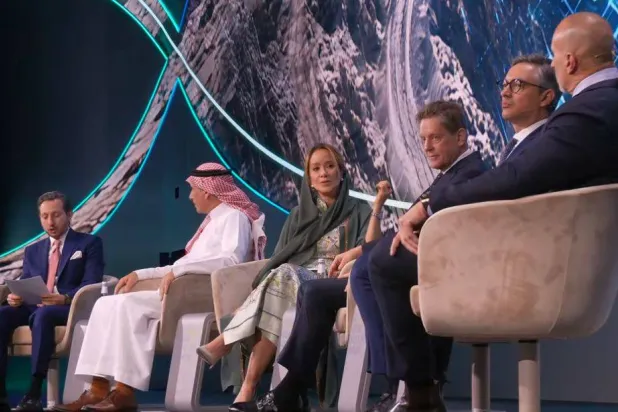 جلسة حوارية في اليوم الثاني من مؤتمر «مبادرة مستقبل الاستثمار» (الشرق الأوسط)