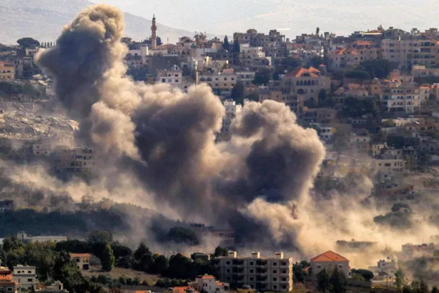Intense Israeli airstrike targets Khiam, Lebanon (AFP)