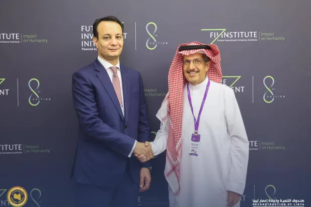 بالقاسم ومحمد أبونيان مؤسس ورئيس مجلس إدارة شركة «أكوا باور» السعودية (صندوق الإعمار الليبي)