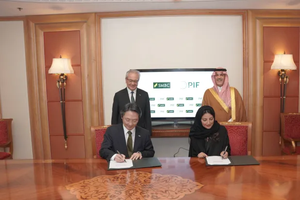 خلال توقيع مذكرات التفاهم بين «السيادي» السعودي والمؤسسات المالية اليابانية (صندوق الاستثمارات العامة)