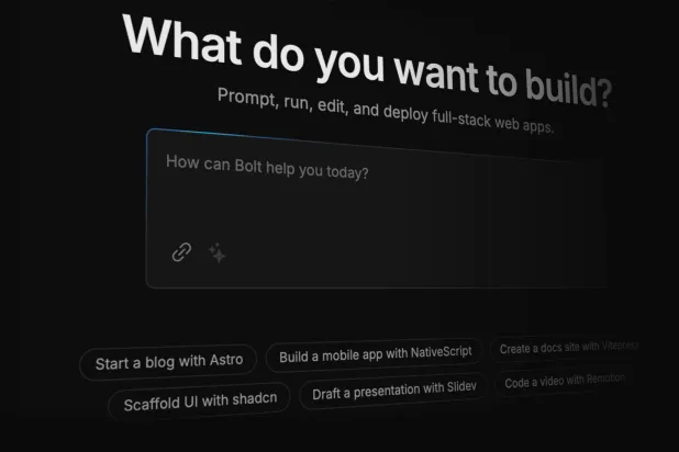 تتيح منصة «Bolt.new» تطوير وتشغيل التطبيقات مباشرة عبر المتصفح معتمدةً على الذكاء الاصطناعي وتقنية الحاويات الويب دون الحاجة لإعدادات محلية (bolt.new)