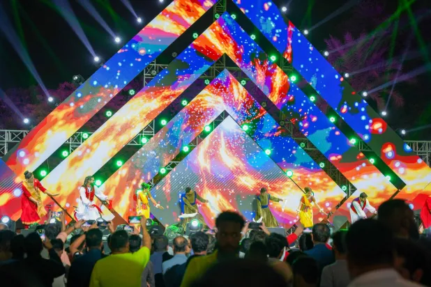 الفعالية جاءت ضمن مبادرة «تعزيز التواصل مع المقيمين» التي أطلقتها السعودية تحت شعار «انسجام عالمي» (الشرق الأوسط)