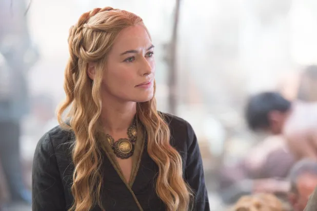Game of Thrones'daki Kraliçe Cersei rolüyle 5 kez Emmy adaylığı elde eden Lena Headey, The Sunday Times'a 2019'da verdiği röportajda yapımcı Harvey Weinstein'le sevişmeyi reddetmesinin kariyerini olumsuz etkilemiş olabileceğine inandığını söylemişti (HBO)