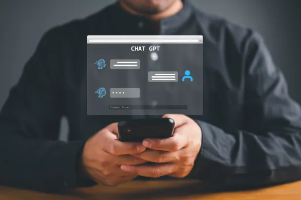 Yapay zekâ ChatGPT ile sohbet (Shutterstock)