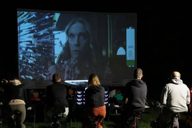 اختيار المشاهدين نوع الأفلام مرتبط بكيفية معالجة أدمغتهم للعواطف (رويترز)