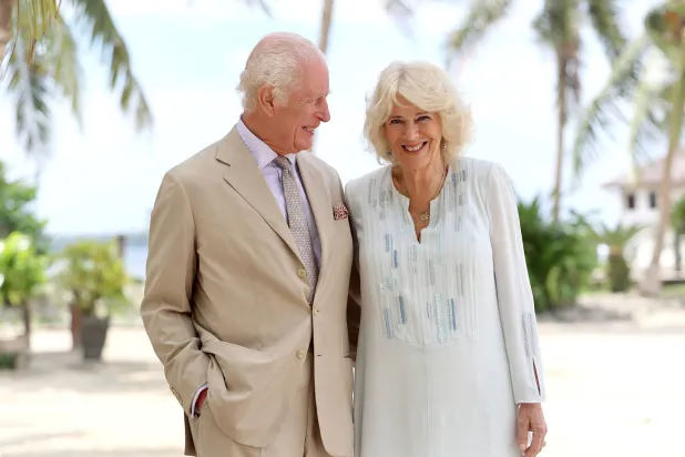 الملك البريطاني تشارلز وزوجته كاميلا (رويترز)