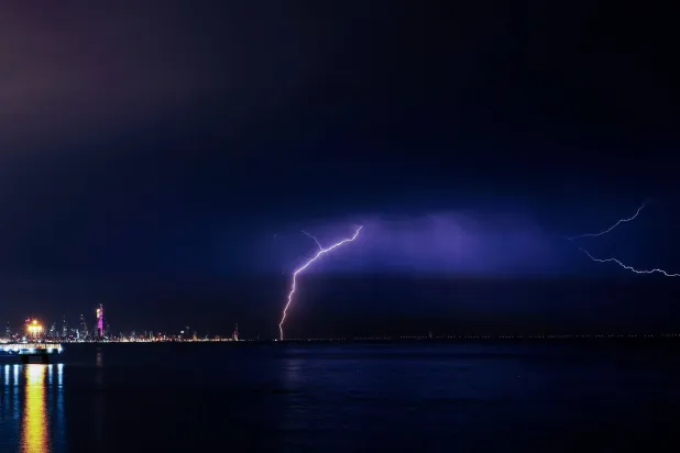 تسبب البرق في مصرع 14 شخصاً في أوغندا (أ.ف.ب)