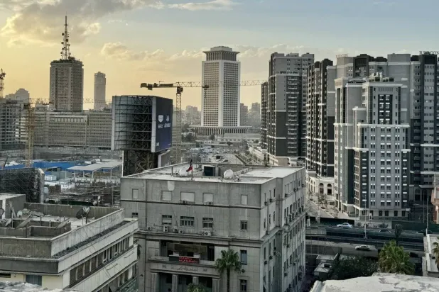 عمليات تطوير وإنشاء مبانٍ حديثة بوسط القاهرة (تصوير: عبد الفتاح فرج) 