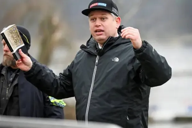 الناشط اليميني المتطرف راسموس بالودان (رويترز)