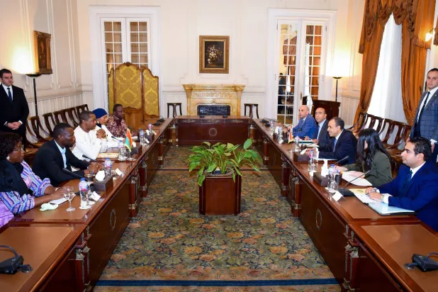 وزير الخارجية والهجرة المصري بدر عبد العاطي يستقبل وزير الخارجية والتعاون الإقليمي لجمهورية بوركينا فاسو (الخارجية المصرية)