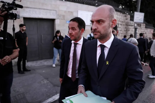 وزير الخارجية الفرنسي جان نويل بارو عقب إلغاء زيارته المقرّرة لمجمّع «الإيليونة» في القدس (أ.ف.ب)