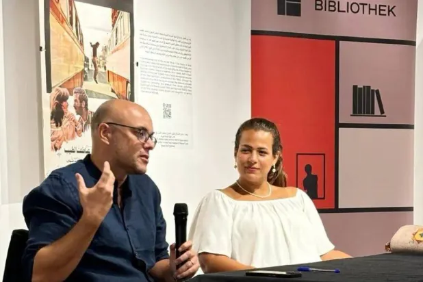 ريكاردو خلال مناقشة كتابه «نص صعيدي ونص خواجة» (الشرق الأوسط)