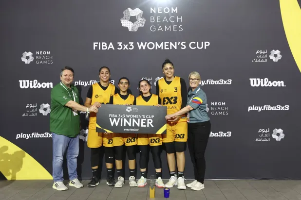 جانب من تتويج «الزلاق» البحريني للسيدات (نيوم)