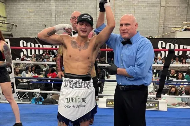 أوستن دياندا حقق فوزه السادس عشر توالياً دون هزيمة (مجلس الملاكمة العالمي) 