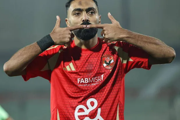 حسين الشحات لاعب الأهلي (صفحة اللاعب على فيسبوك)