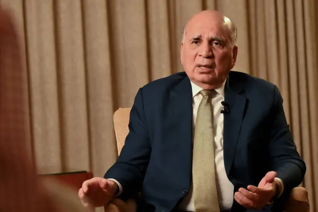 أكد حسين في حديثه لـ«الشرق الأوسط» أن القمة العربية والإسلامية تعقد لدعم الشعبين الفلسطيني واللبناني (تصوير: بشير صالح)