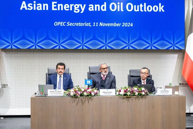 أمين عام «أوبك» هيثم الغيص يتحدث في الاجتماع الفني حول آفاق الطاقة والنفط بآسيا (حساب «أوبك» على «إكس»)