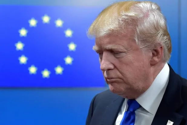 الرئيس الأميركي دونالد ترمب خلال زيارة لبروكسل 25 مايو 2017 (رويترز)