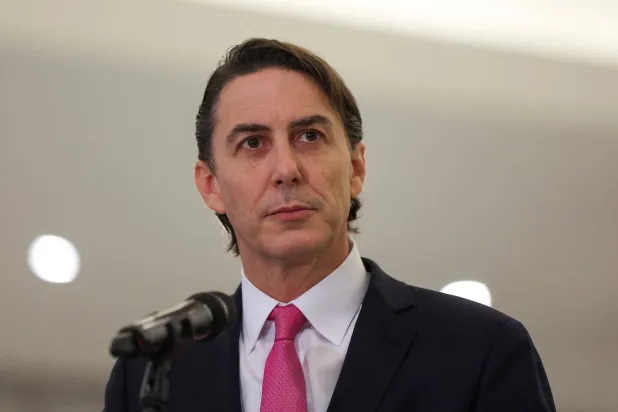 المستشار الأميركي آموس هوكستين يتحدث بعد اجتماع في القصر الرئاسي اللبناني في بعبدا بلبنان في 27 أكتوبر 2022 (رويترز)