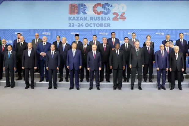 مجموعة «بريكس بلس» تحظى بدعم واسع في العالم متعدد الأقطاب الناشئ اليوم (أ.ف.ب)