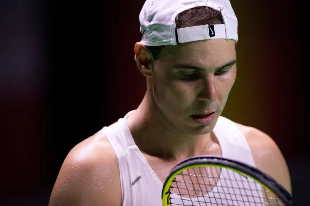 نجم التنس الإسباني رافائيل نادال على وشك توديع الملاعب (أ.ف.ب)