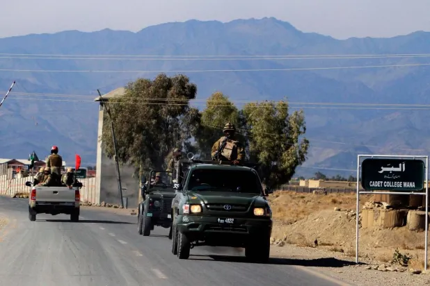 قوات باكستانية تقوم بدوريات في جنوب وزيرستان (وسائل الإعلام الباكستانية)