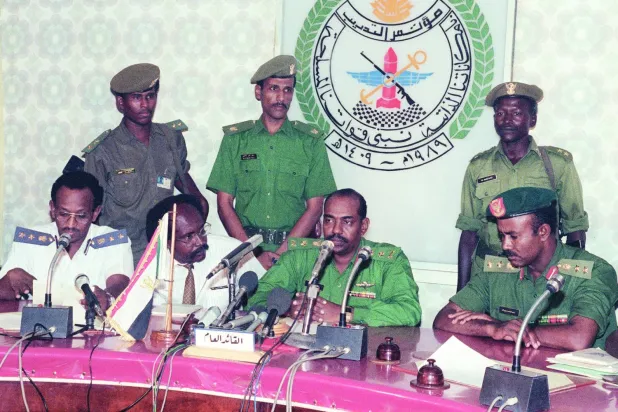 Beşir rejimi Güney Sudan ve Darfur'da yıllarca savaştı. (AFP)