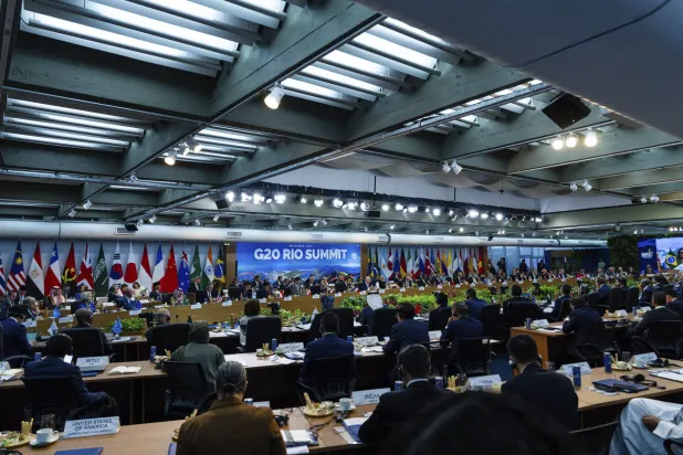 خلال اجتماع قادة «مجموعة العشرين» في البرازيل (رويترز)