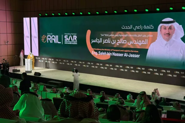 وزير النقل والخدمات اللوجستية المهندس صالح الجاسر (الشرق الأوسط)