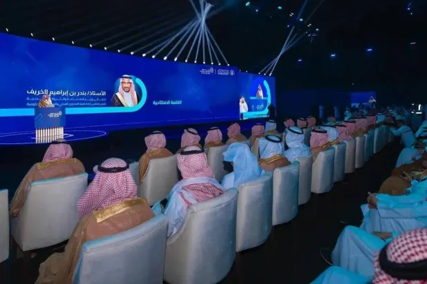 وزير الصناعة والثروة المعدنية رئيس مجلس إدارة «هيئة المحتوى المحلي والمشتريات الحكومية» بندر الخريف (واس)