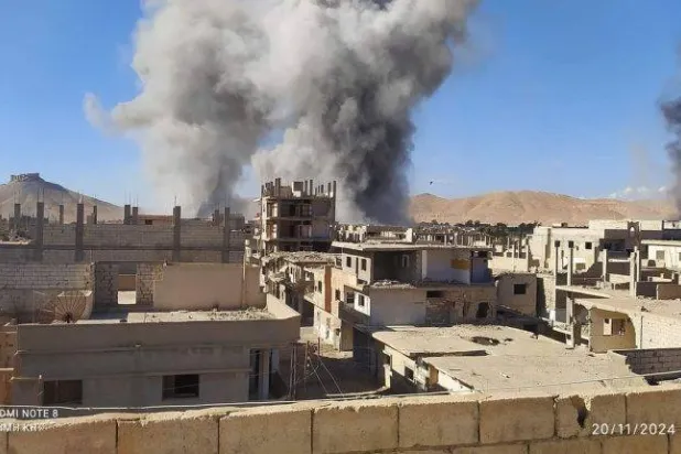 جانب من دخان القصف على درعا (المرصد السوري لحقوق الانسان)