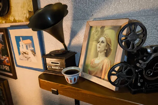 لها في كل بيتٍ صورة... فيروز أيقونة لبنان بلغت التسعين وما شاخت (الشرق الأوسط)