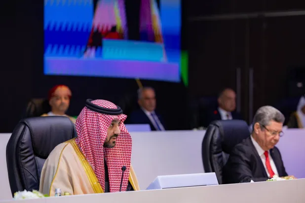 الأمير عبد العزيز بن تركي خلال الاجتماع الثاني والعشرين للجمعية العمومية العادية للاتحادات الوطنية العربية (الأولمبية السعودية)