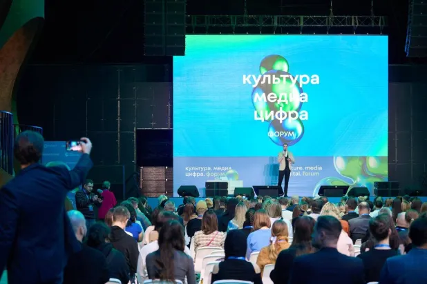 أحد المتكلمين في المنتدى (الشرق الأوسط)