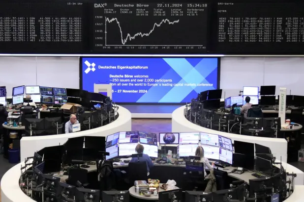 مخطط مؤشر الأسهم الألماني «داكس» في بورصة فرانكفورت (رويترز)