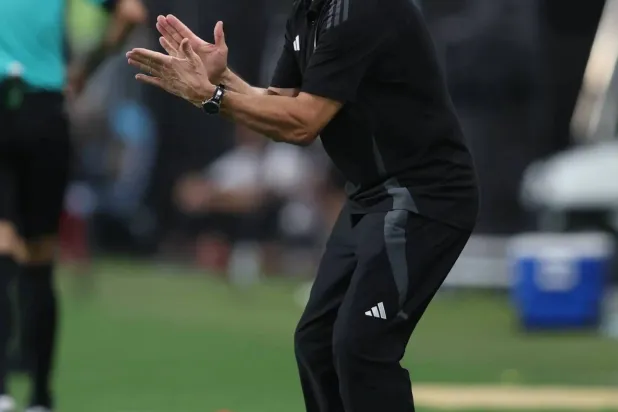 السويسري مارسيل كولر مدرب الأهلي المصري (إ.ب.أ)