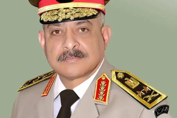 عبد المجيد صقر القائد العام للقوات المسلحة المصرية وزير الدفاع والإنتاج الحربي (متداولة)