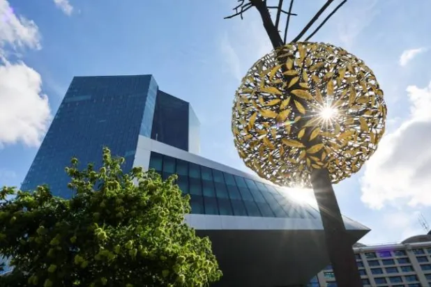 مبنى البنك المركزي الأوروبي في فرانكفورت (رويترز)