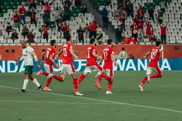 يلعب الأهلي اللقاء دون أبرز هدافيه مع استمرار غياب الفلسطيني وسام أبو علي (الأهلي المصري)