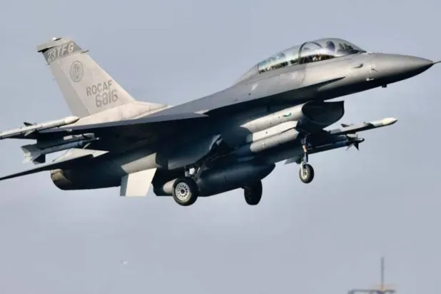 مقاتلة أميركية من طراز «إف-16» خلال تدريبات عسكرية في تايوان 15 سبتمبر 2021 (أرشيفية - أ.ف.ب)