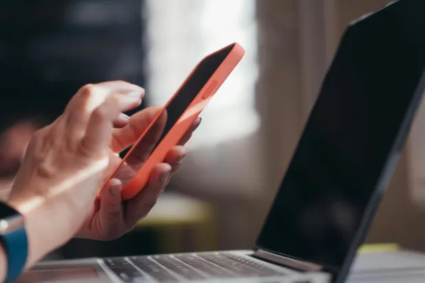 Uzmanlar güvenlik açıklarına karşı uyarıyor (Pexels)