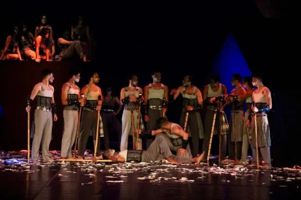 جانب من العرض المسرحي (دار الأوبرا المصرية)