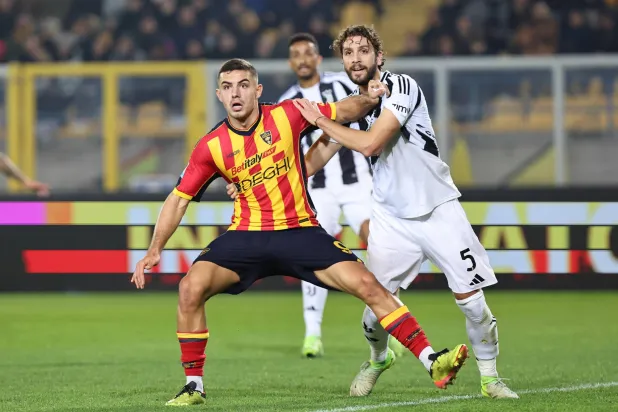 يوفنتوس وليتشي اكتفيا بنقطة التعادل (إ.ب.أ)