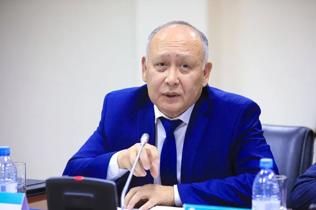 النائب الأول لوزير الموارد المائية والري في كازاخستان بولات بكنياز (الشرق الأوسط)